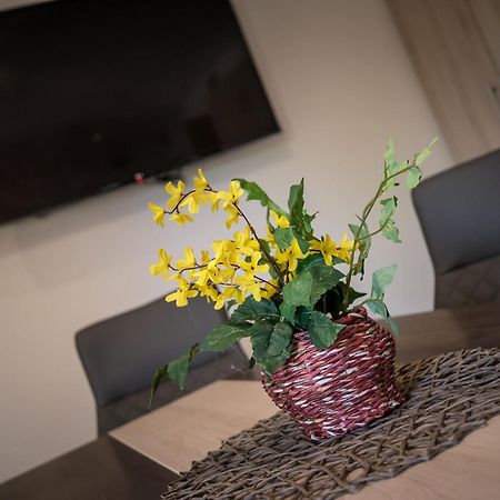 Mokka Apartman Seghedin Exterior foto