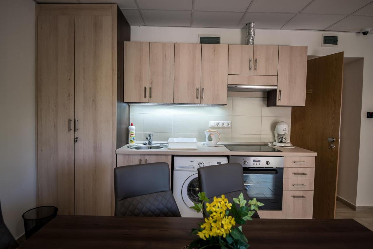 Mokka Apartman Seghedin Exterior foto