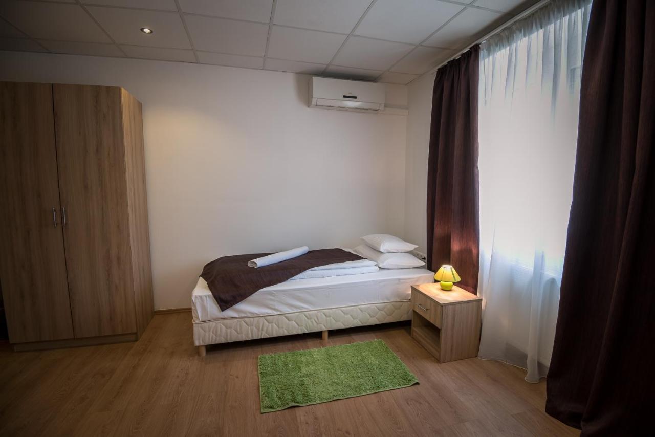Mokka Apartman Seghedin Exterior foto