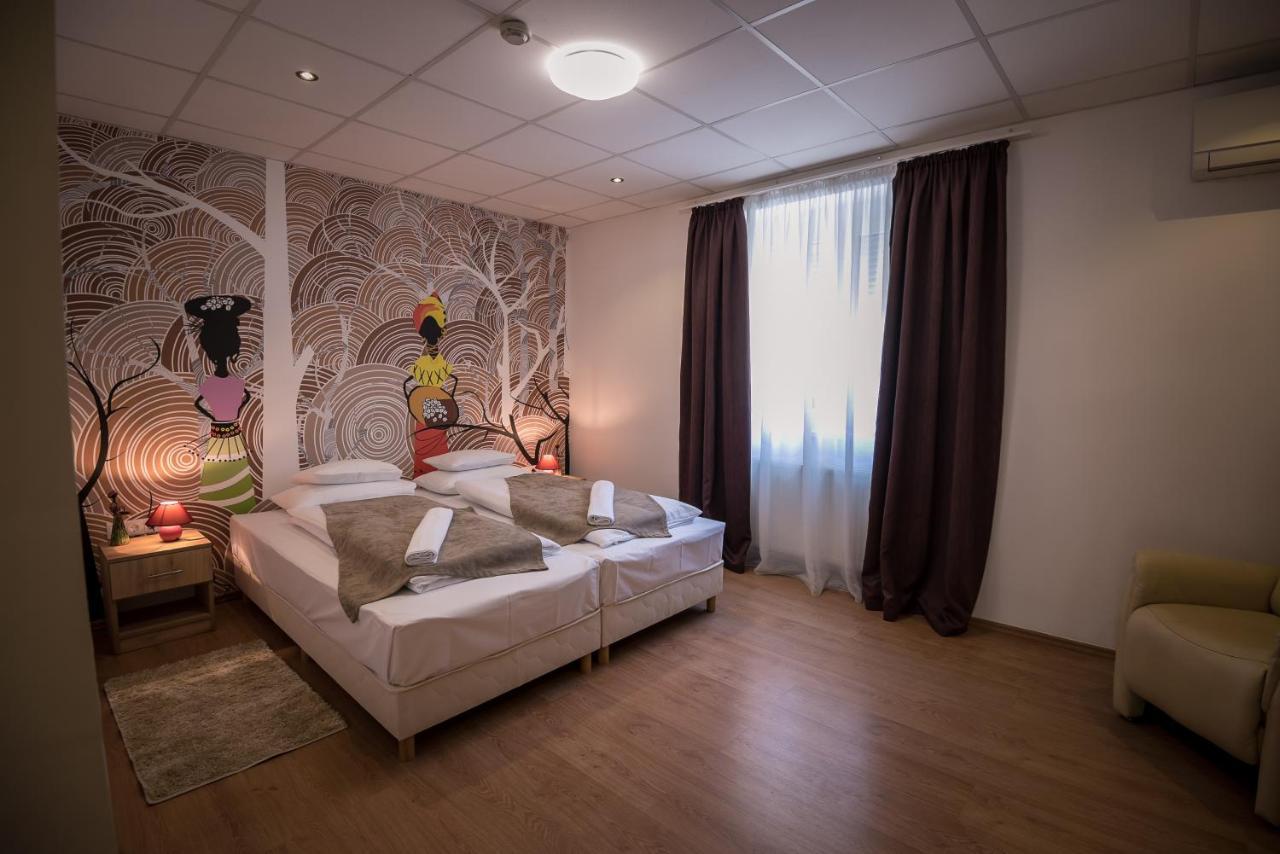 Mokka Apartman Seghedin Exterior foto