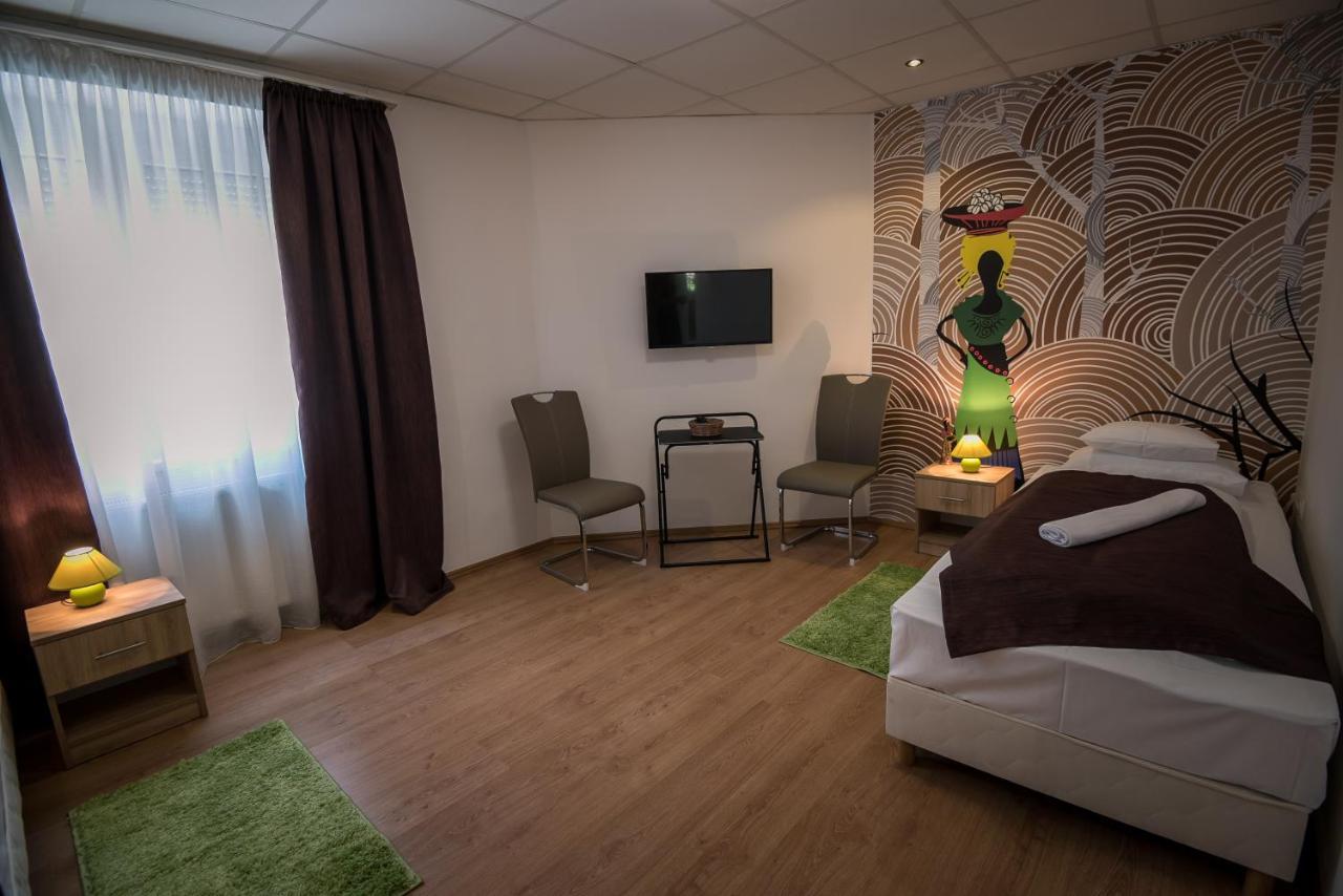 Mokka Apartman Seghedin Exterior foto