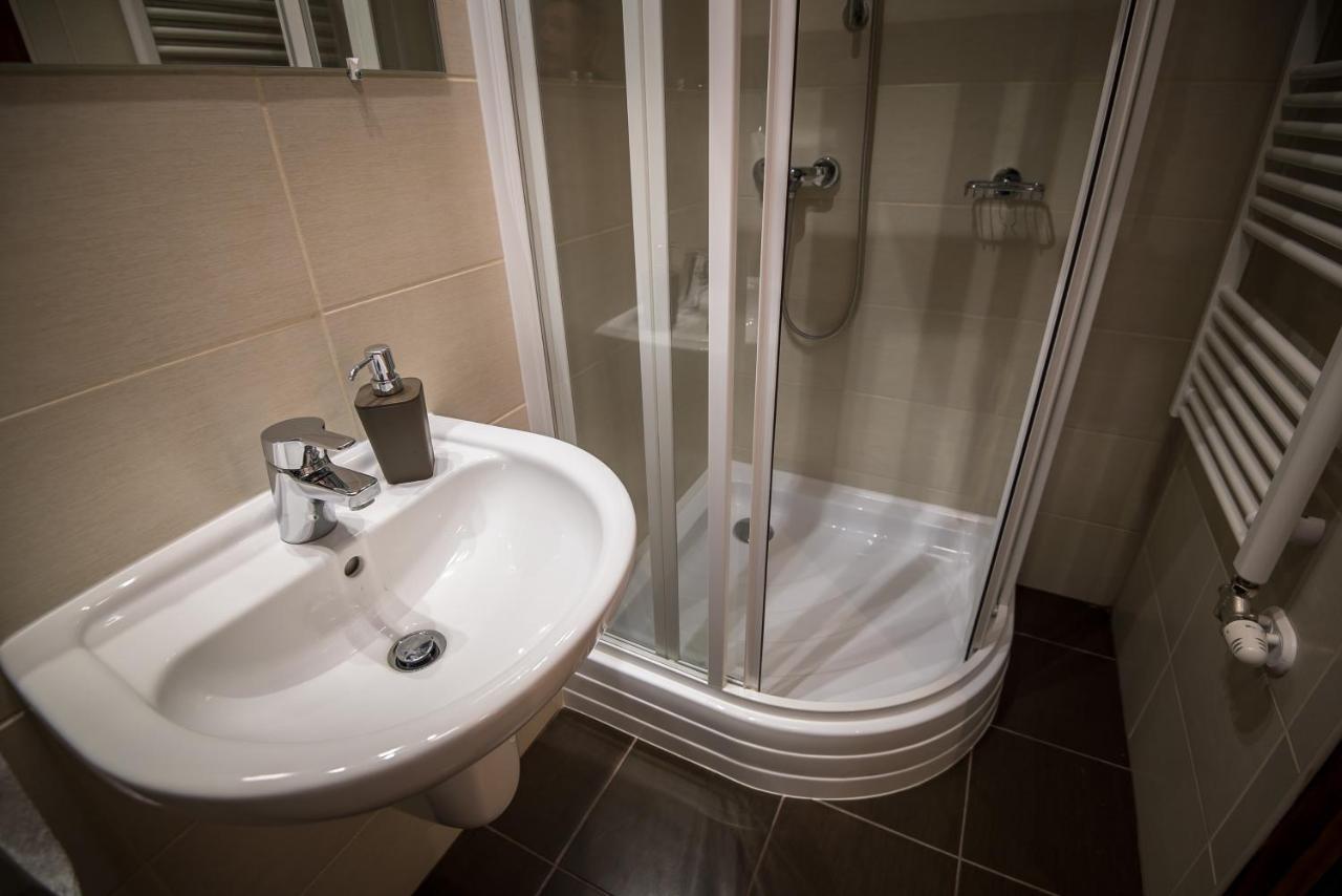 Mokka Apartman Seghedin Exterior foto