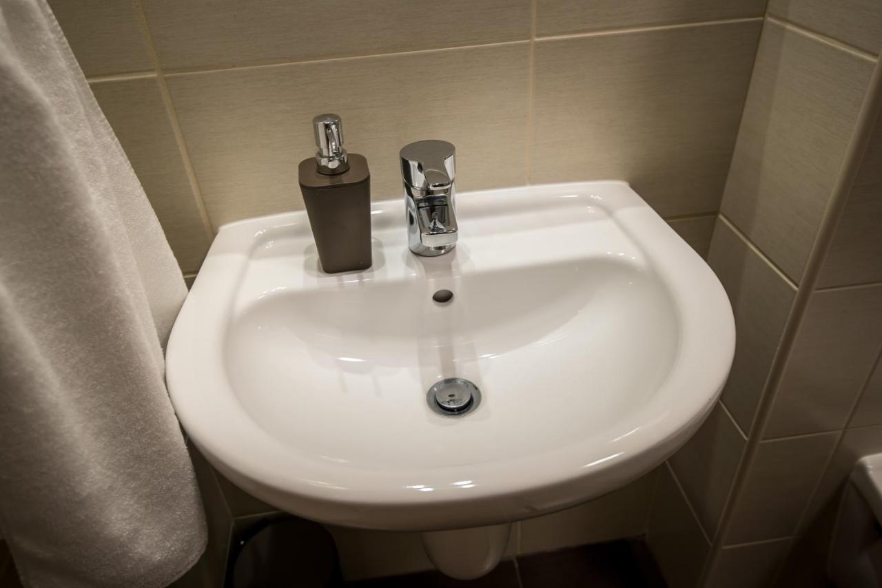 Mokka Apartman Seghedin Exterior foto