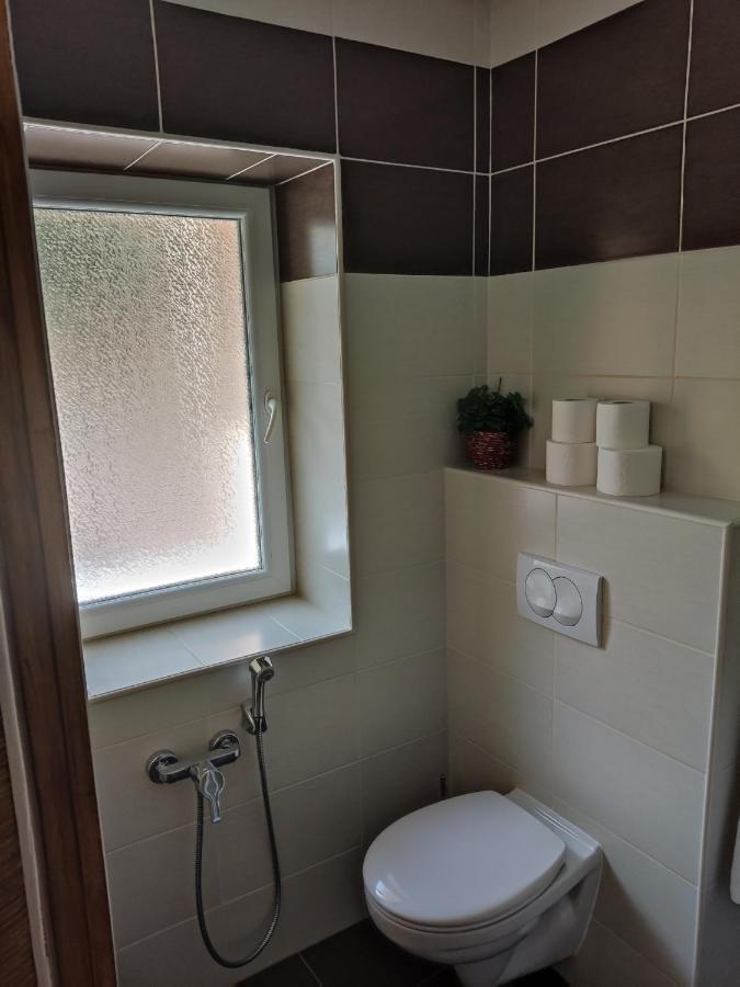 Mokka Apartman Seghedin Exterior foto
